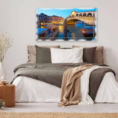 Quadro Venezia Ponte Rialto su tela con cornice decorata