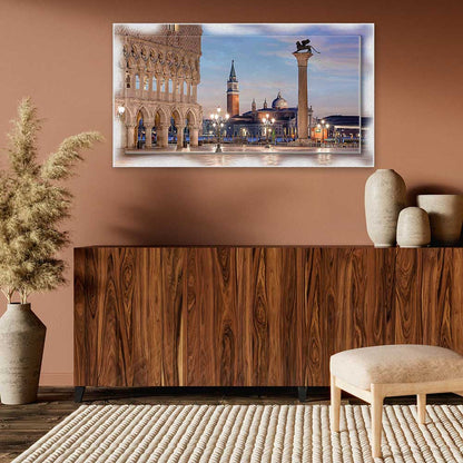 Quadro Venezia Piazza San Marco su tela con cornice decorata