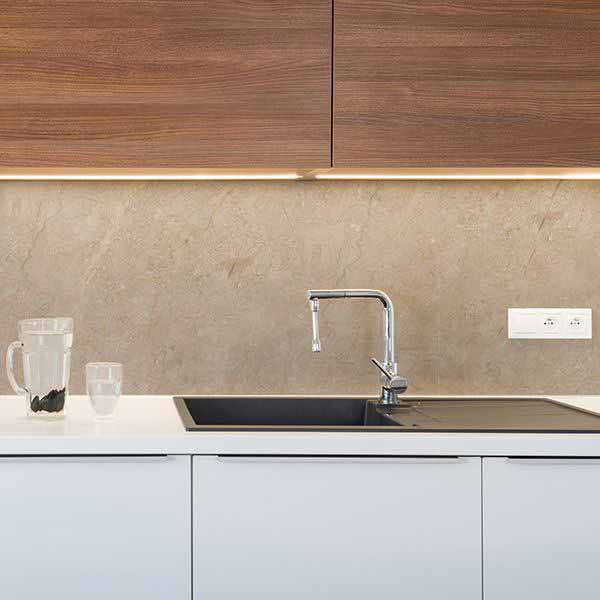 Paraschizzi adesivo cucina Pietra Beige ignifugo